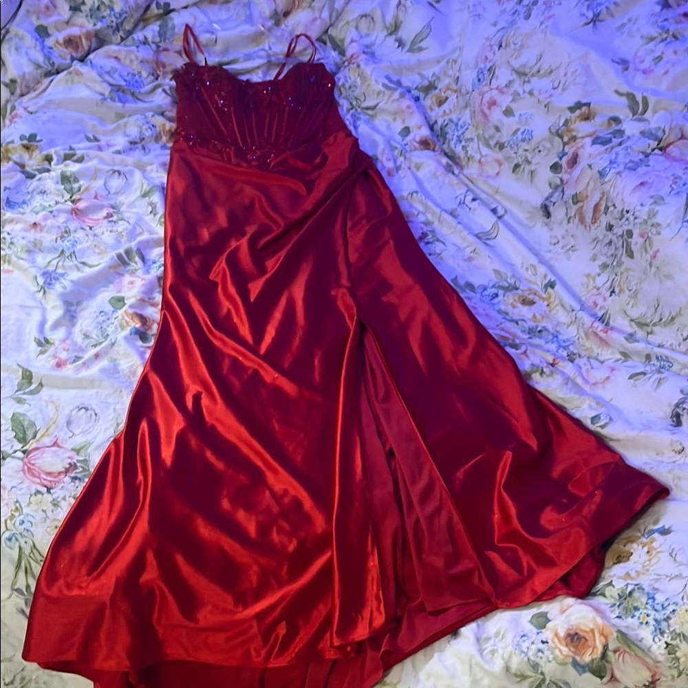 Elegant Red Evening Gown